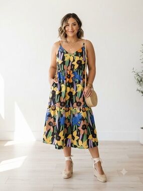 Roxy Floral Tiered Spahetti Strap Midi Summer  Dress. Size Large